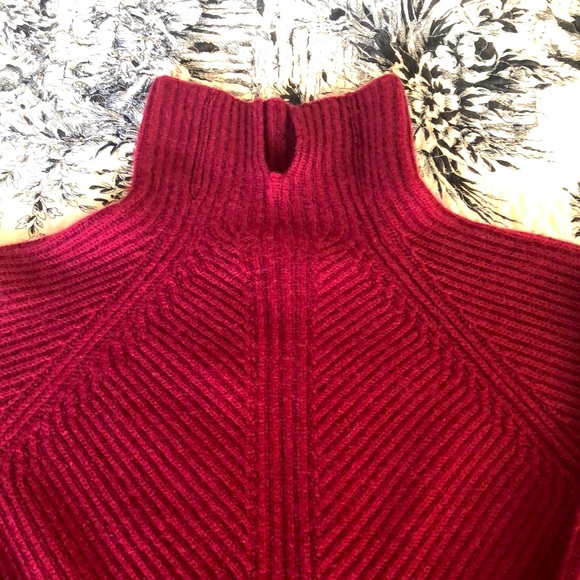 Theory Cashmere Sweater - Picture 3 of 11